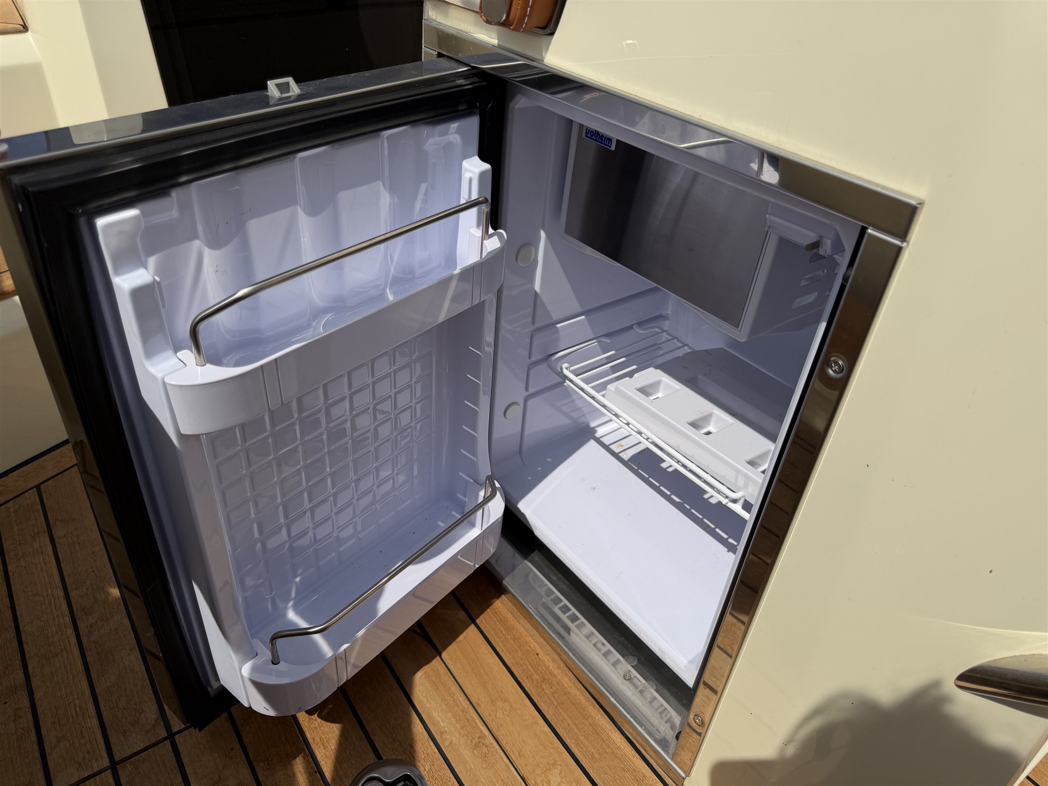 foto: 5 Invictus GT 280