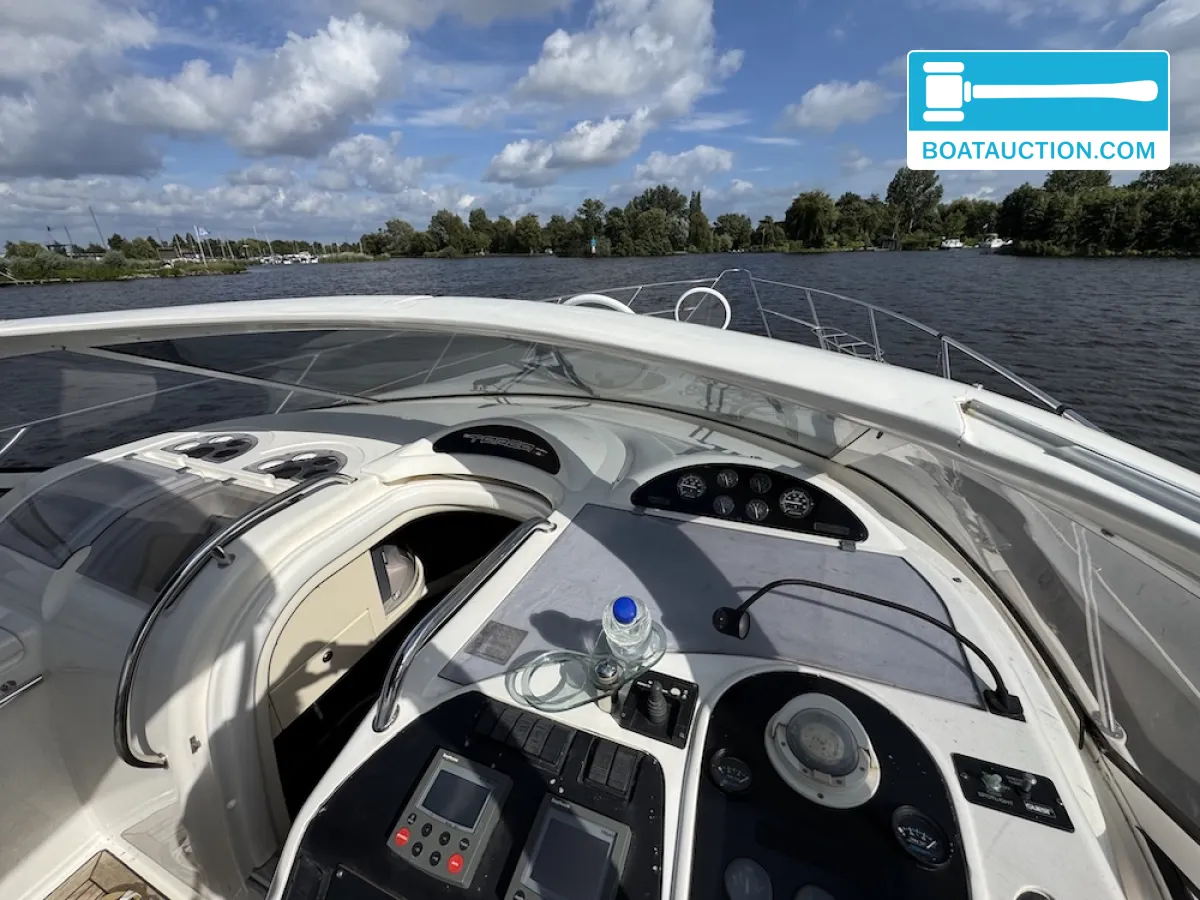 foto: 5 Fairline Targa 43
