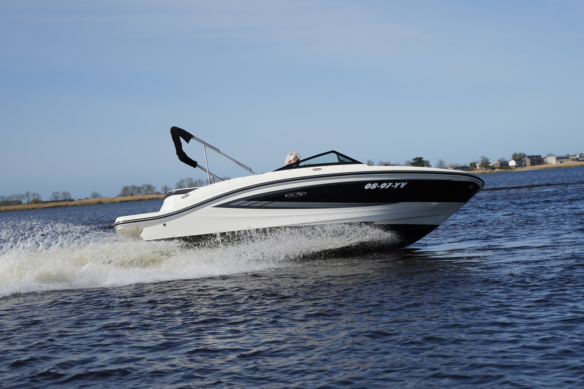 foto: 6 Sea Ray 19 SPX