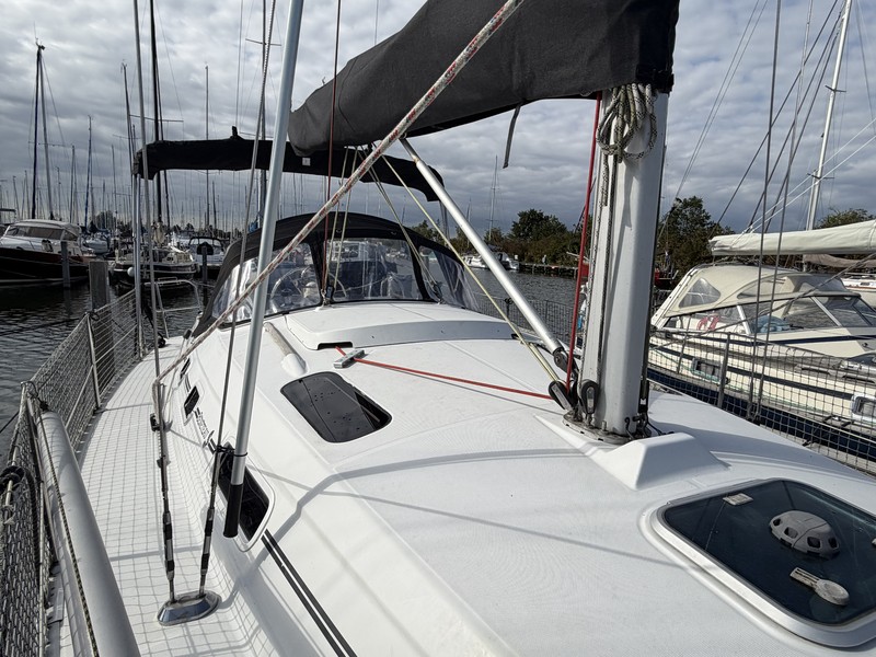 foto: 5 Beneteau Oceanis 321