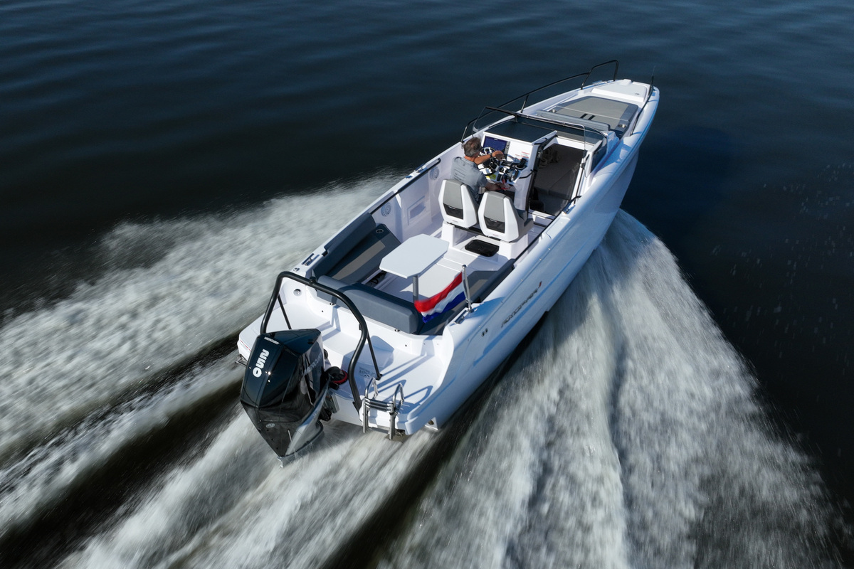 foto: 6 Axopar 25 Cross Bow