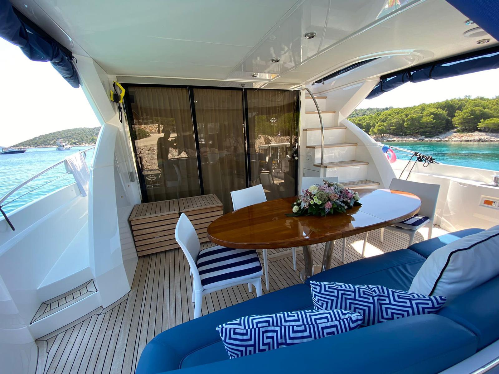 foto: 4 Sunseeker Manhatten 63