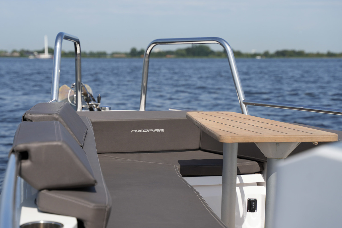 foto: 5 Axopar 28 Cabin