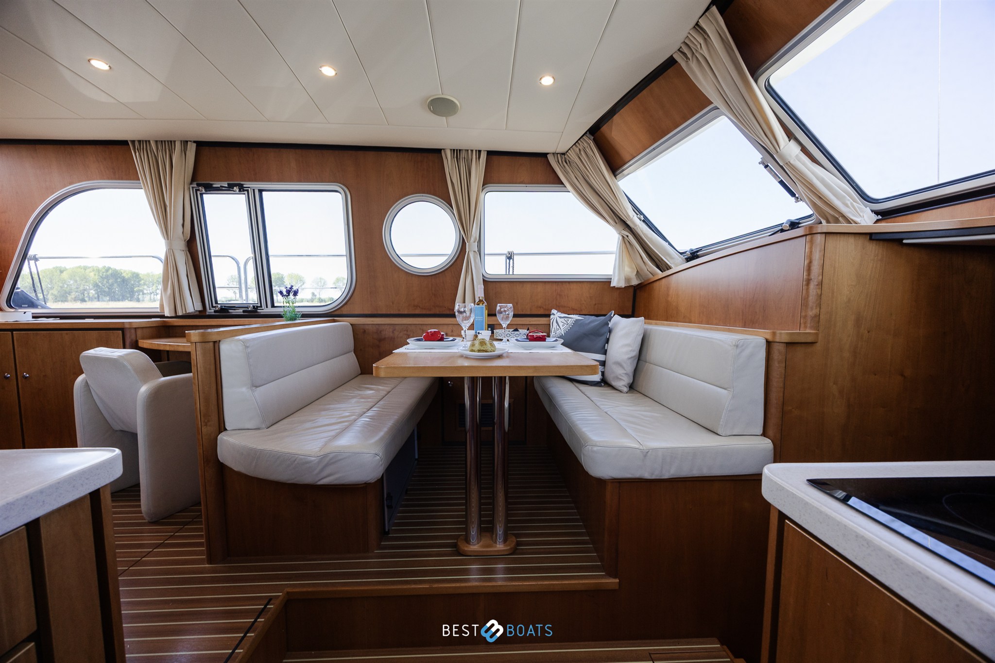 foto: 4 Linssen Grand Sturdy 43.9 AC