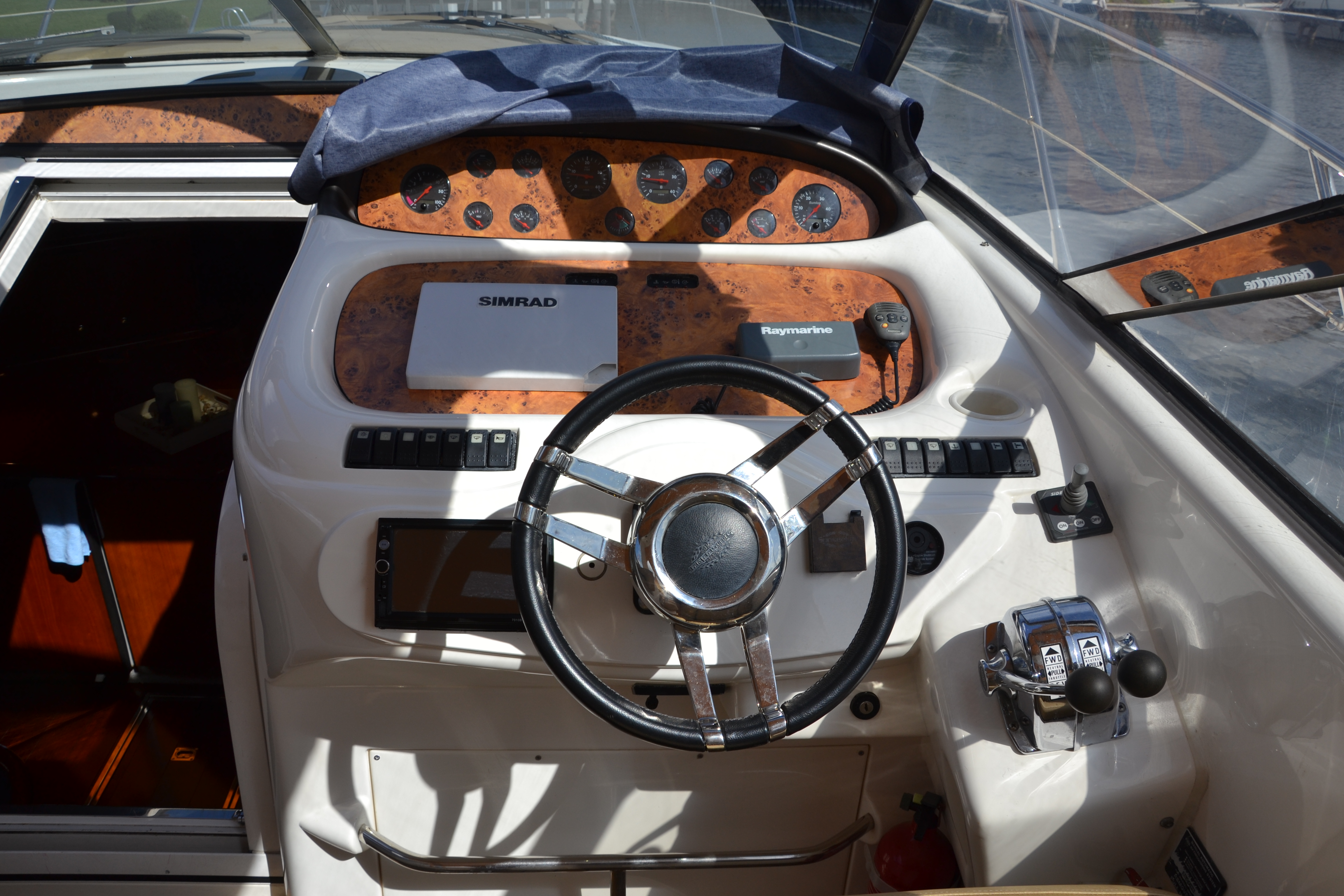 foto: 5 Sunseeker Camargue 44