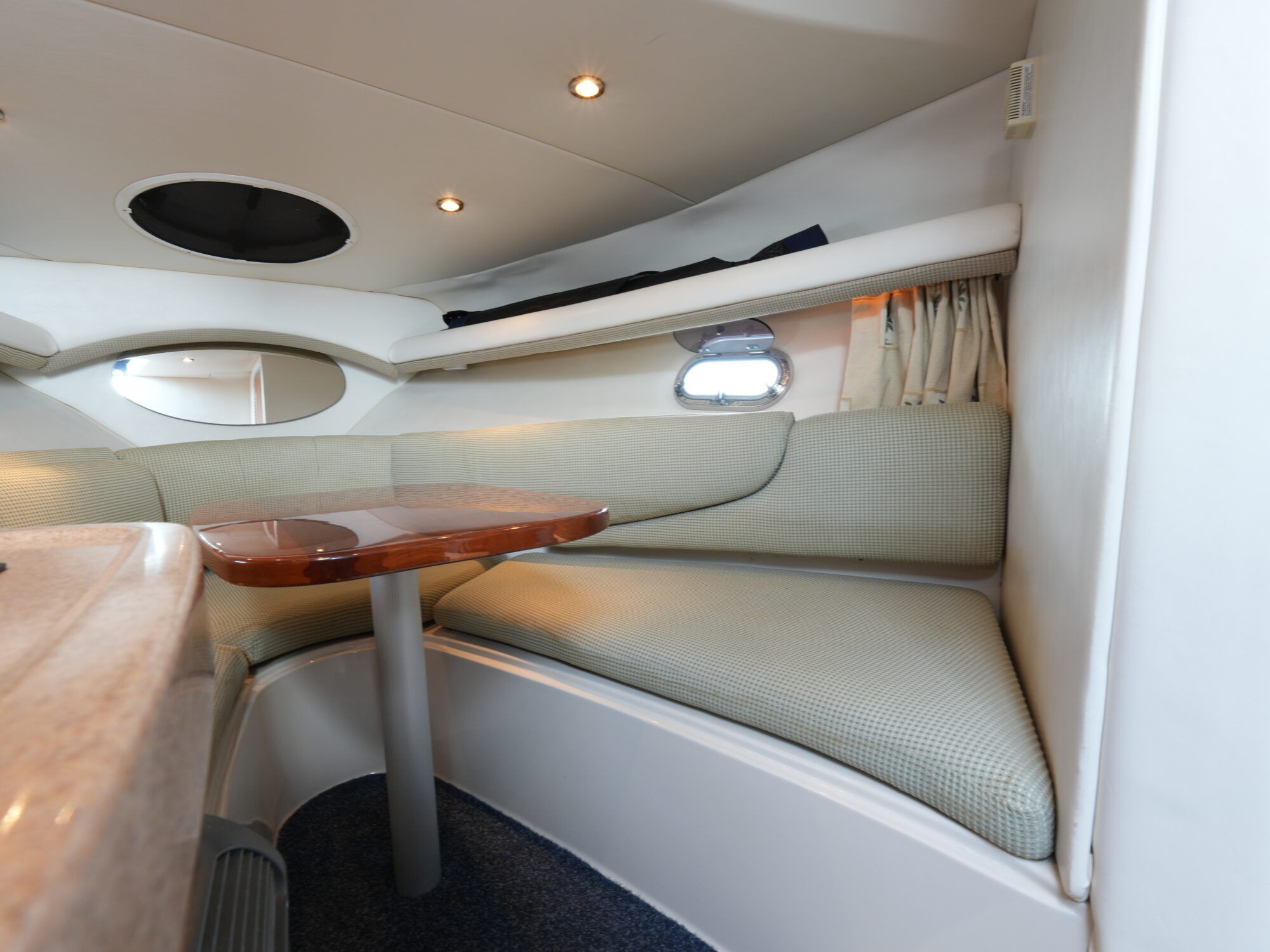 foto: 6 Four Winns Four Winns 248 Vista