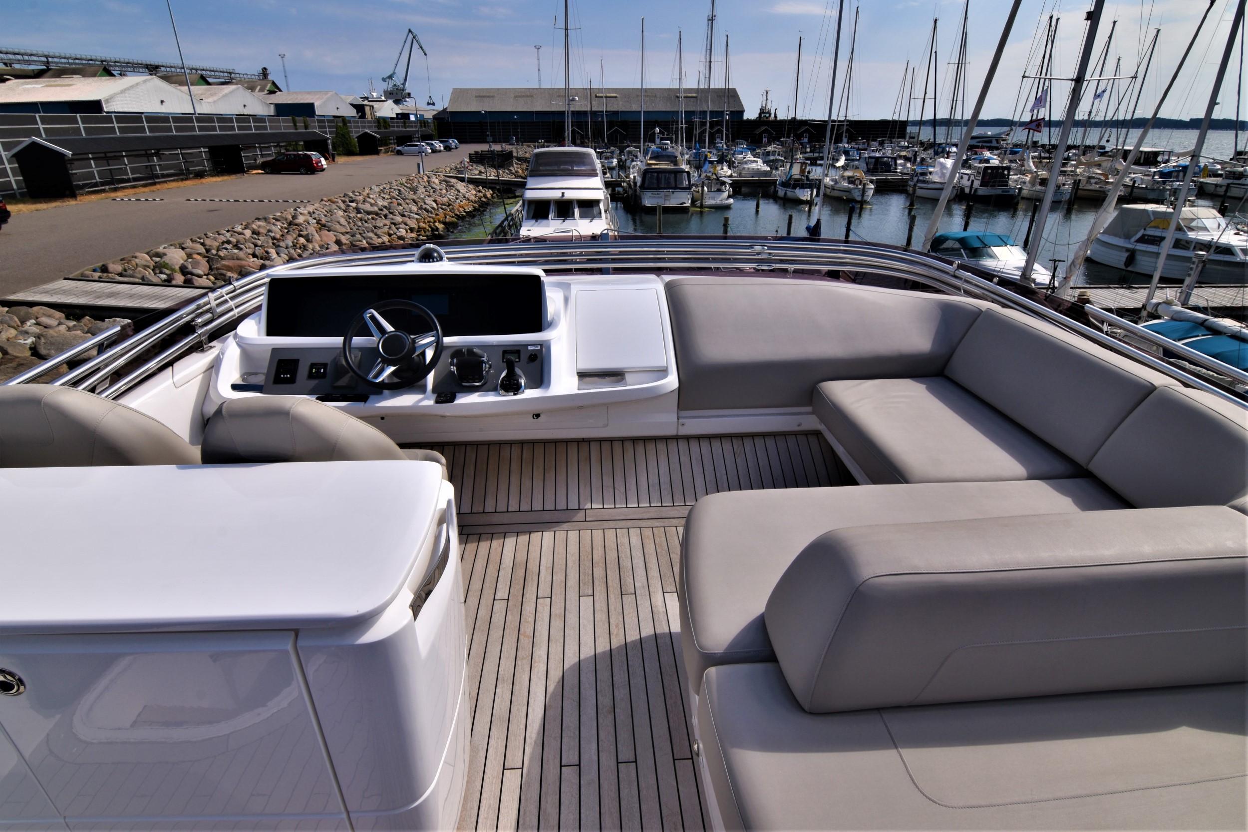 foto: 5 Princess  F55