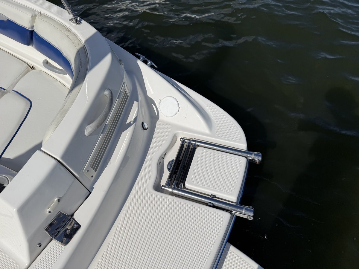 foto: 5 Bayliner 219 SD