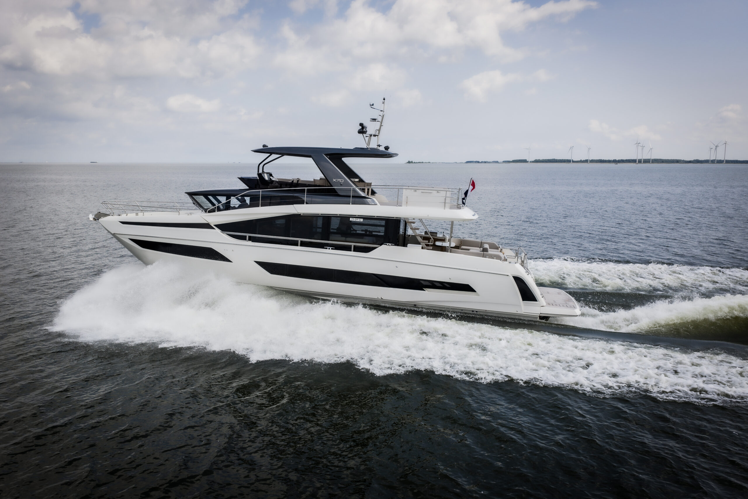 foto: 12 Prestige X70