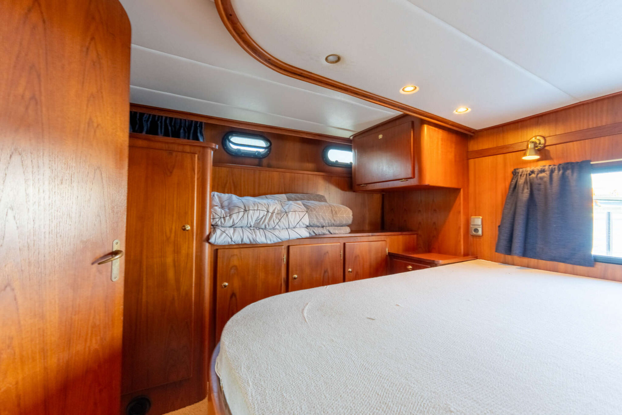 foto: 9 Explorer Explorer Classic 14.00 AK Cabrio
