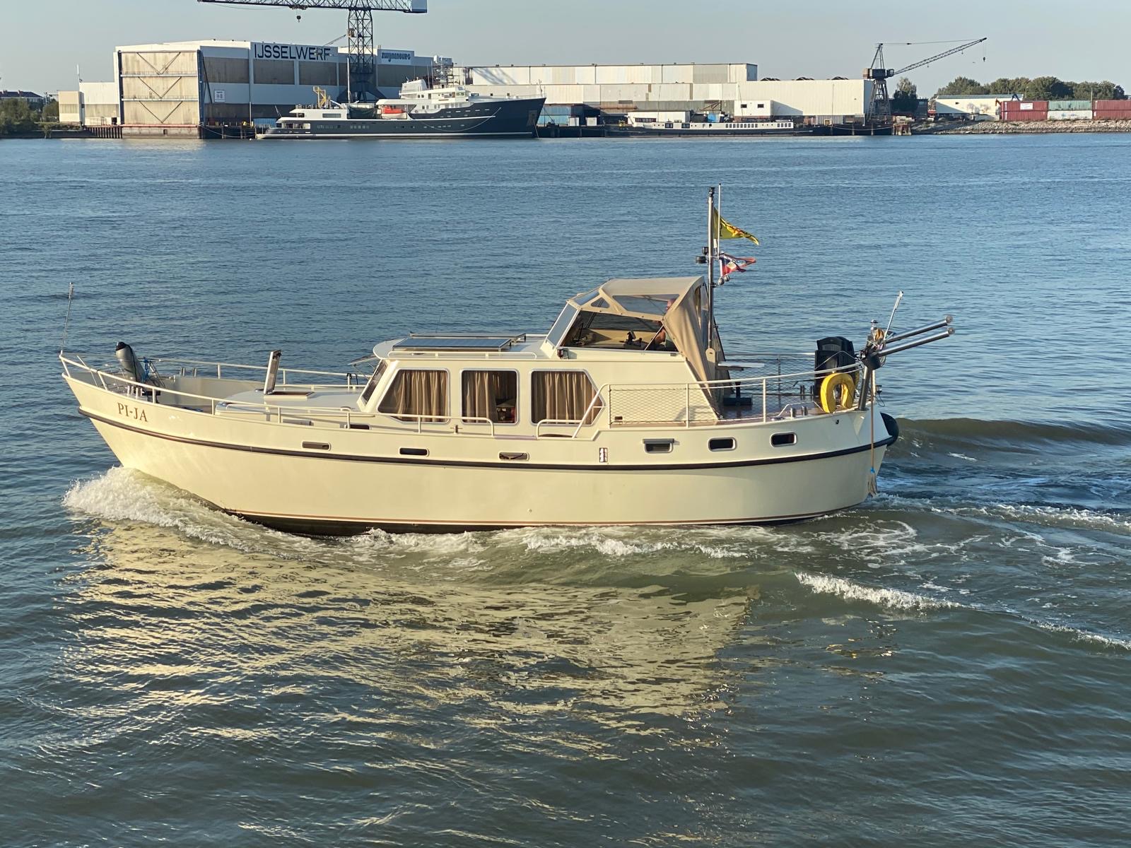 foto: 8 Monty Bank Monty Bank Kotter 42 AK Cabrio