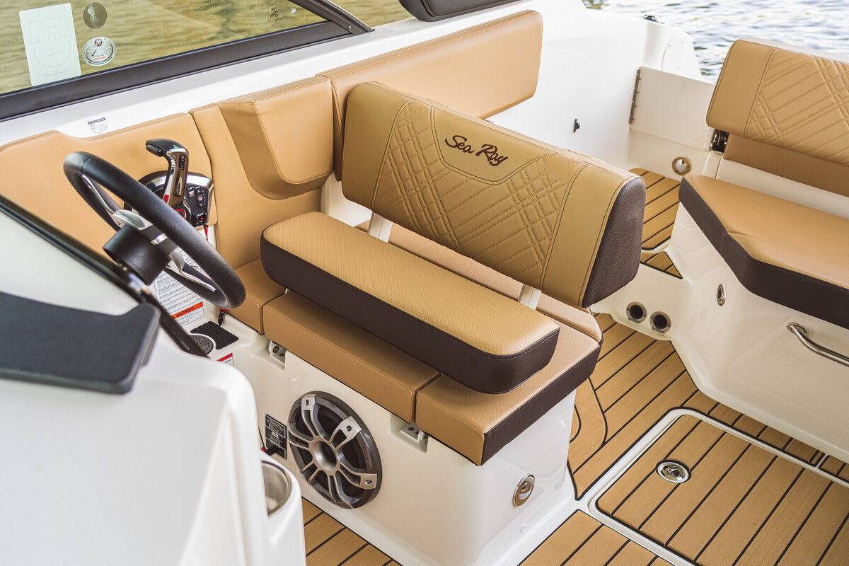foto: 9 Sea Ray SDX 230