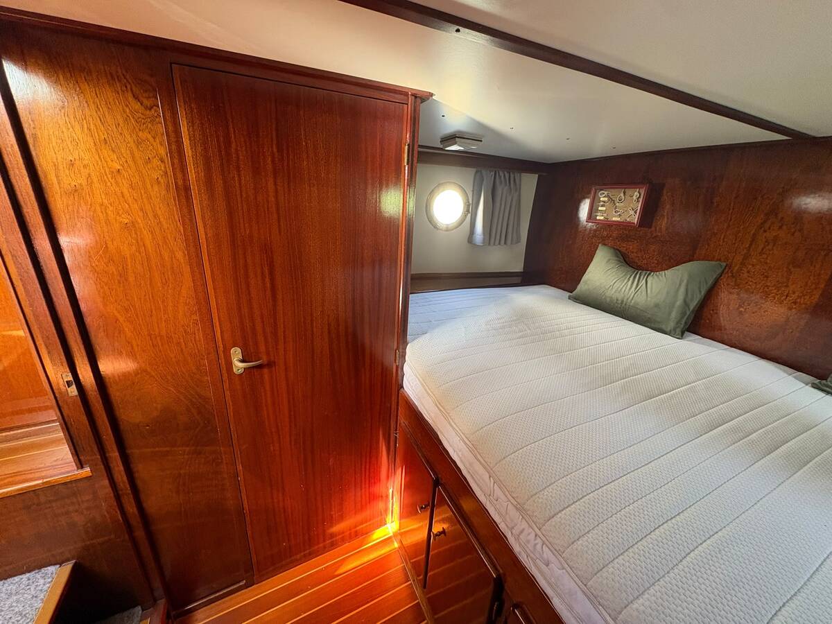 foto: 5 Linssen  st. Josef 1050