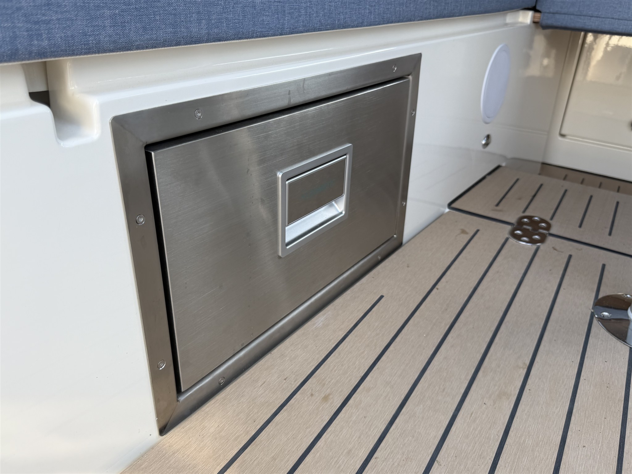 foto: 6 Interboat Intender 750 Cabin