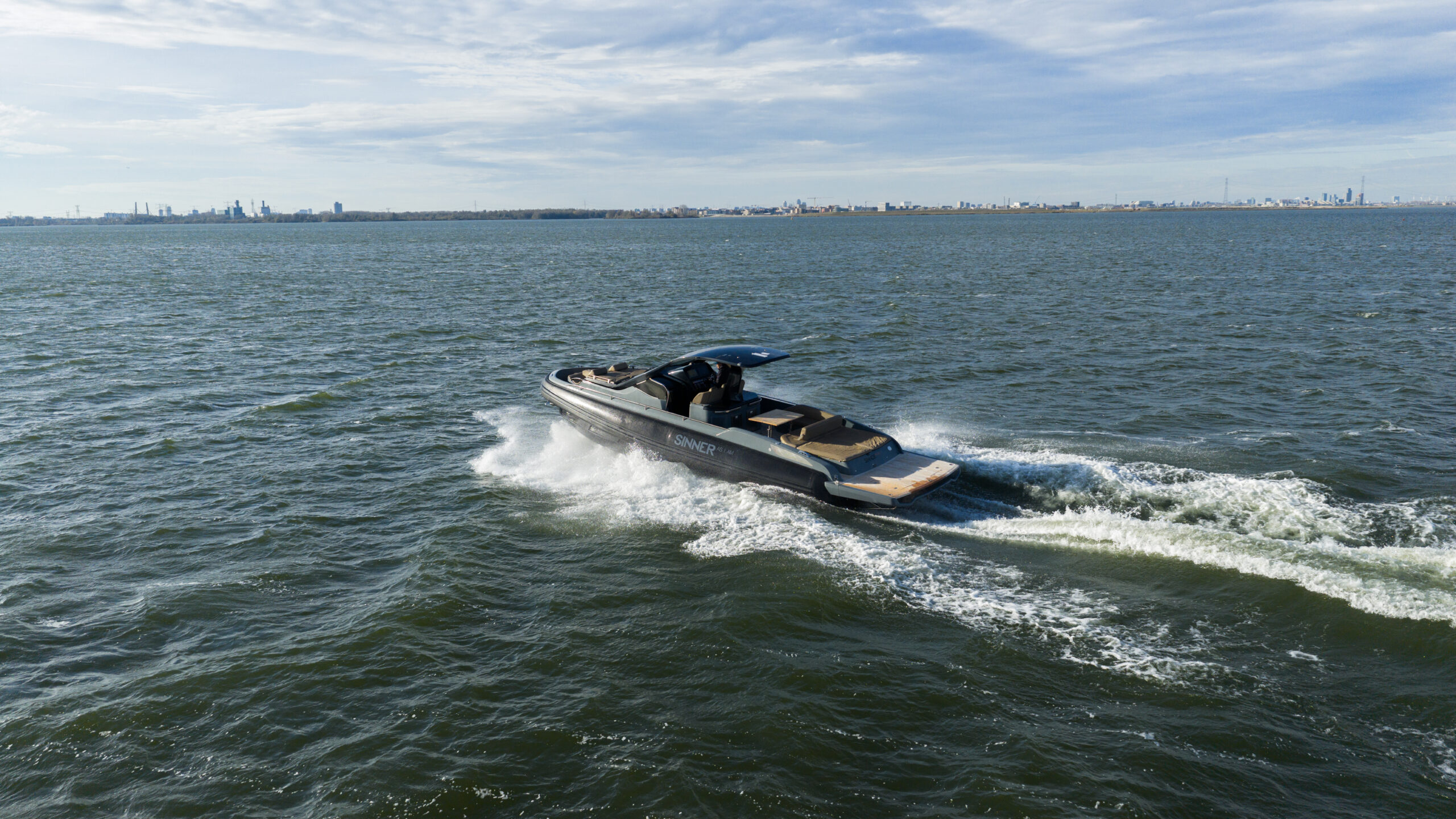 foto: 8 Sacs Rebel 40