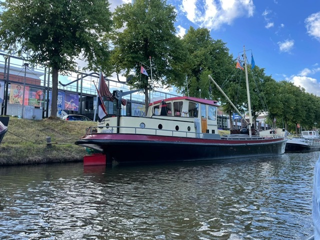 foto: 8 Luxe Motor Varend Woonschip 24.63