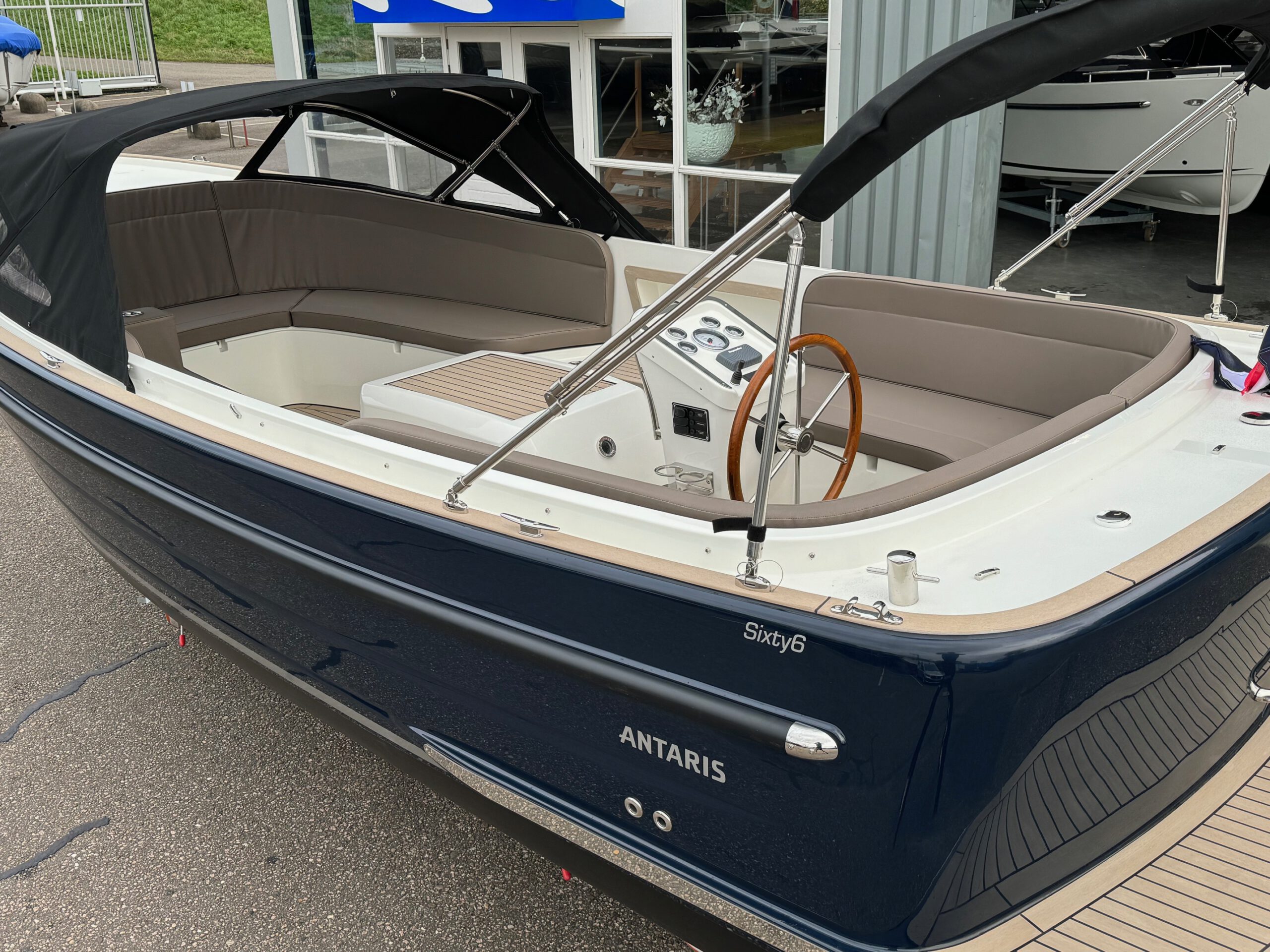 foto: 7 Antaris Sixty6 (op voorraad)