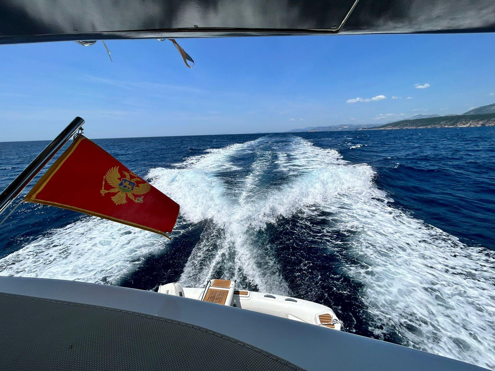 foto: 5 Ferretti  500 Elite