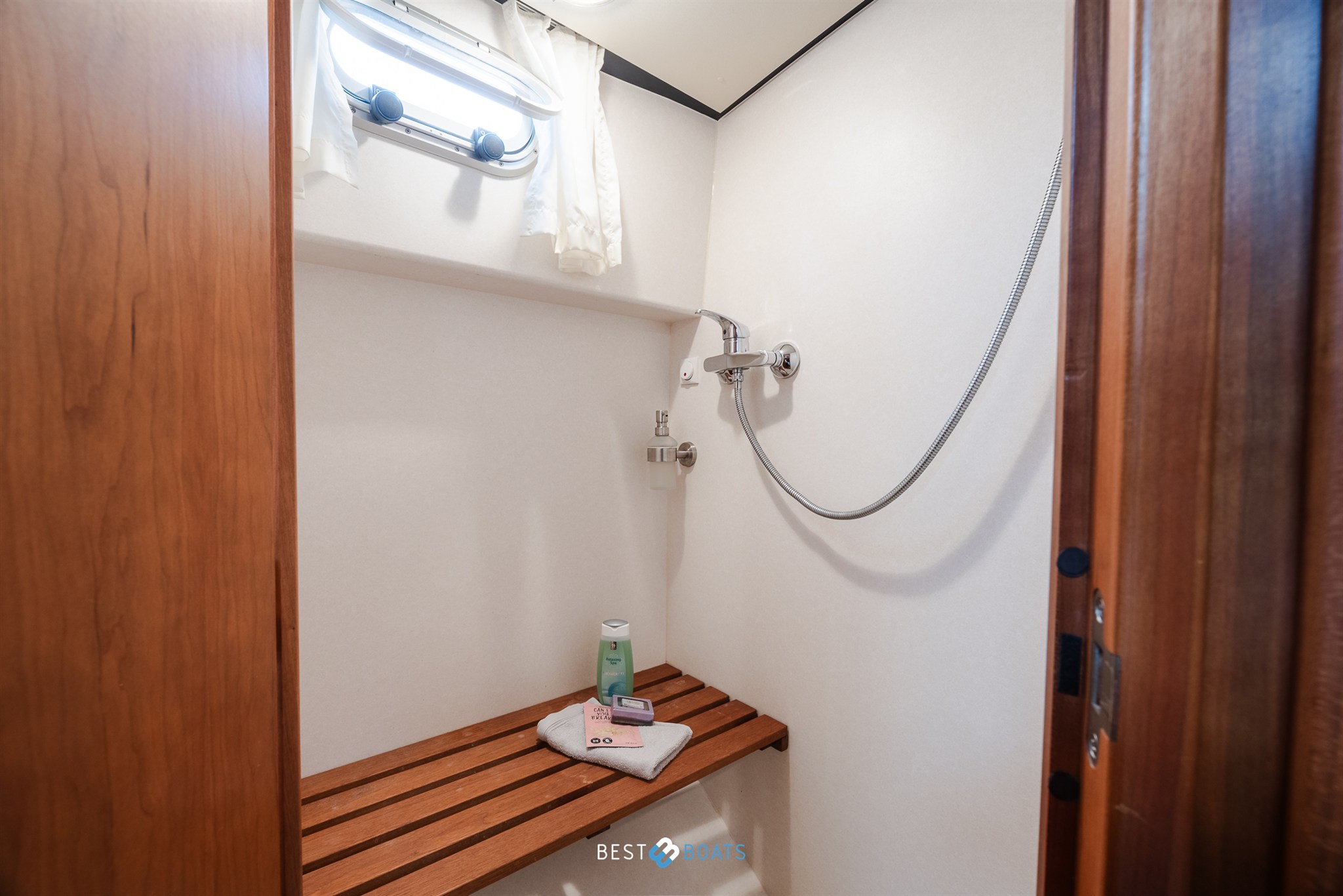 foto: 6 Linssen Grand Sturdy 34.9 AC