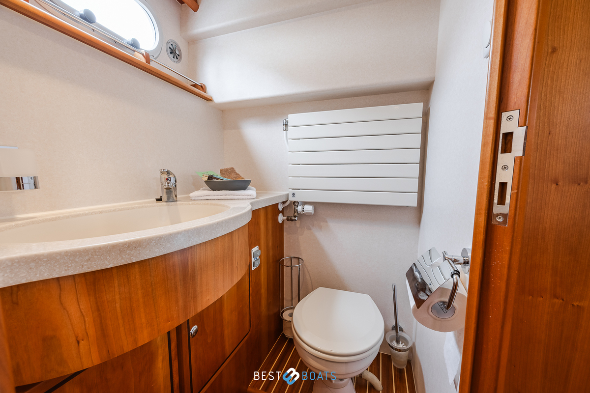 foto: 7 Linssen Grand Sturdy 430 AC MKII Diamond