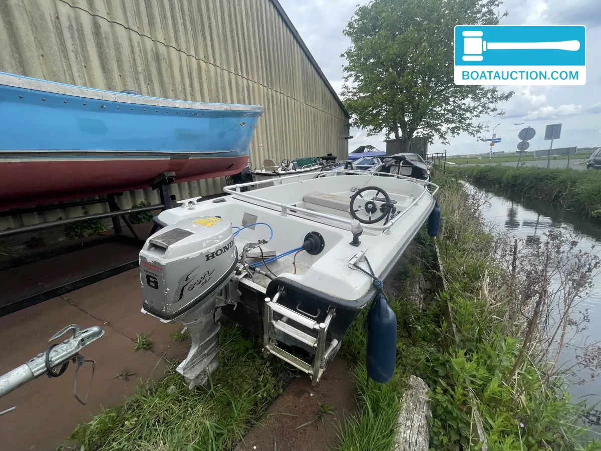 foto: 5 Speedboot 410