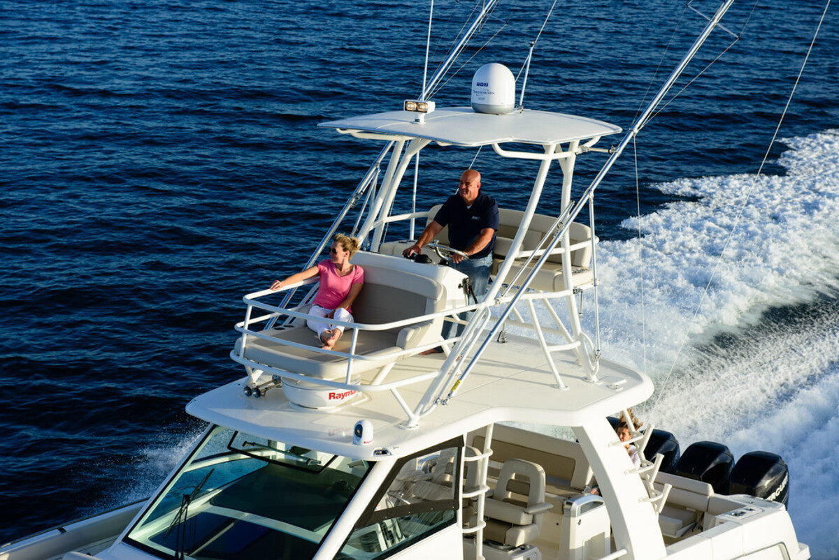 foto: 4 Boston Whaler 420 Outrage