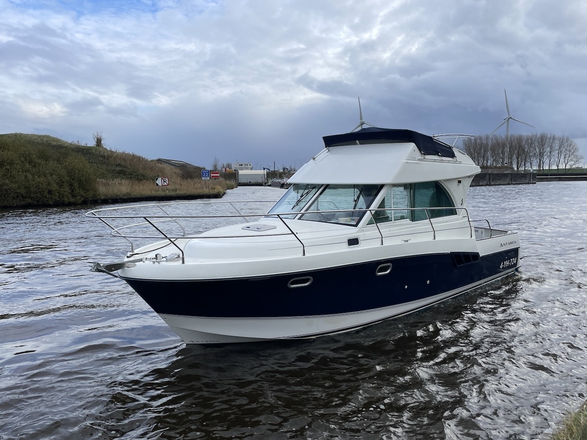 foto: 23 Beneteau Antares 980