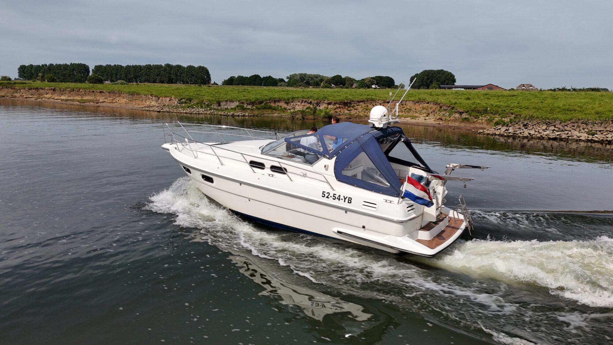 foto: 6 Sealine Sealine 328 Sport Bridge