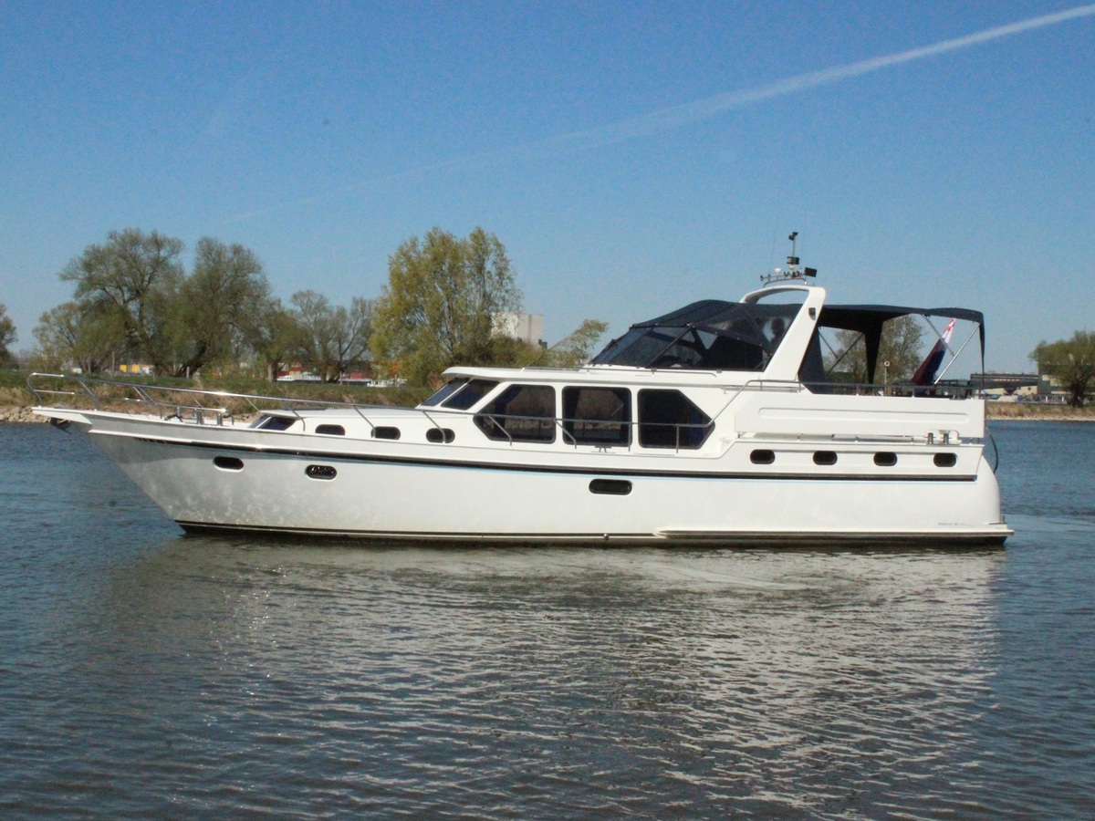 hoofdfoto: 1 Explorer 45