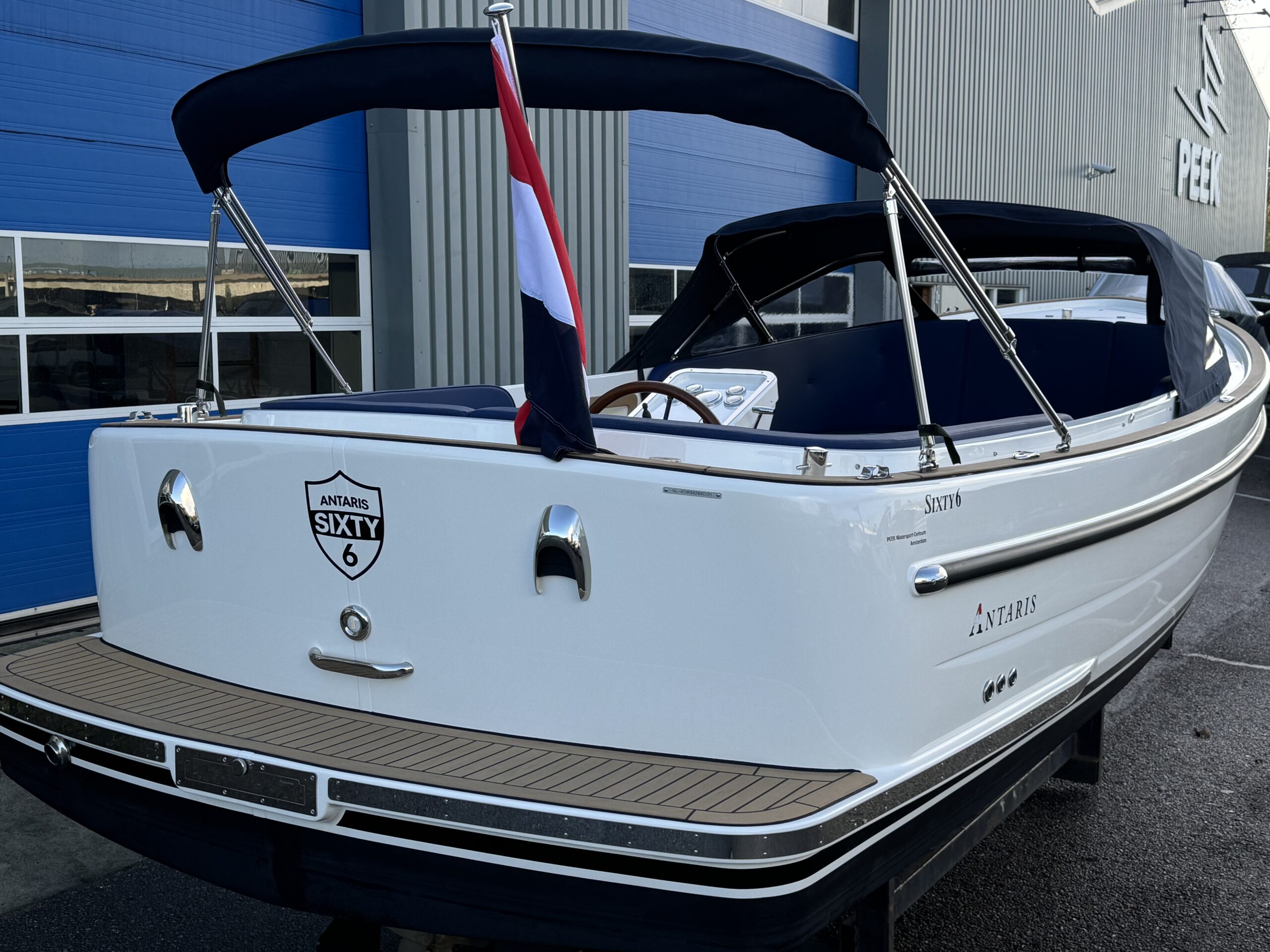 foto: 6 Motorboat 1100