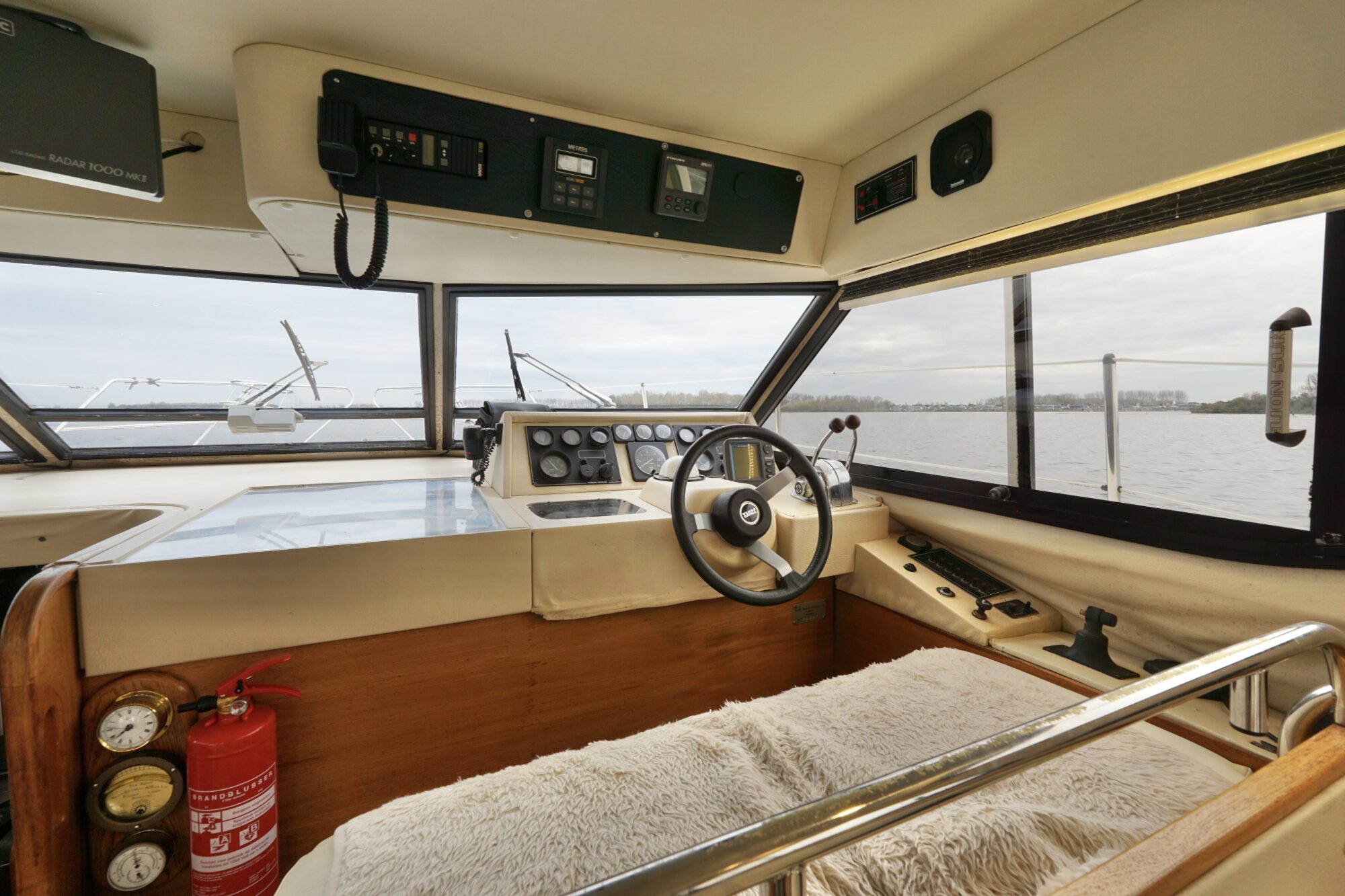 foto: 8 Princess Princess 415 FB