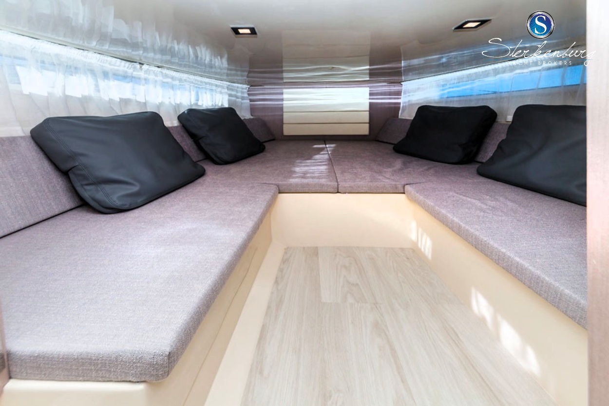 foto: 5 Invictus 280 GT