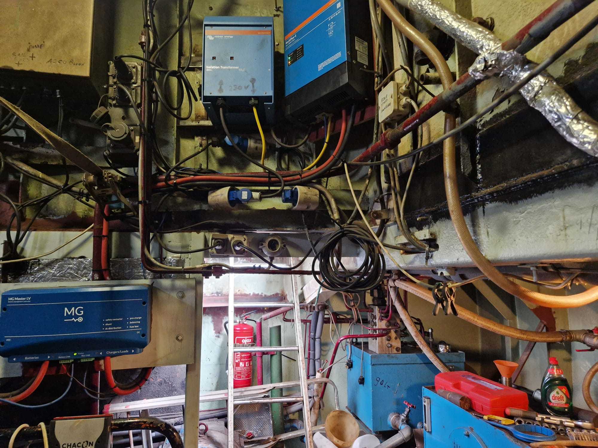 foto: 4 Ex Viskottter/ Varend Woonschip Ex Viskotter