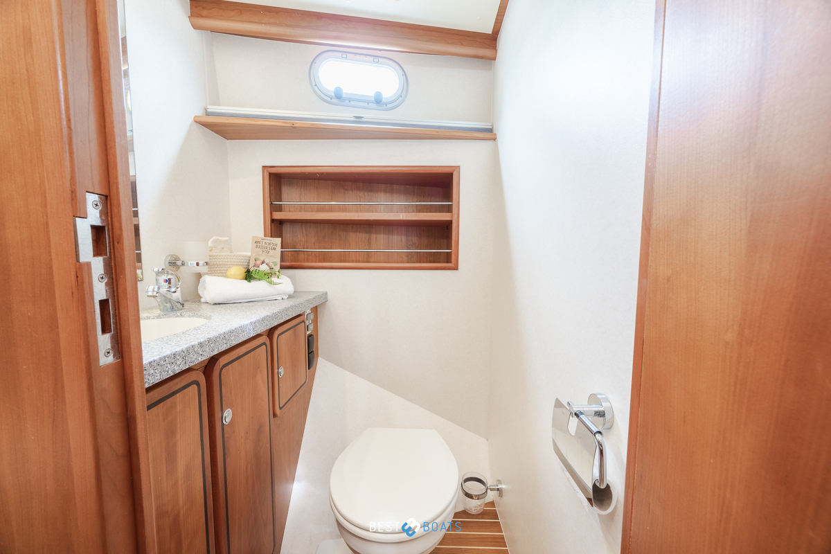 foto: 8 Linssen Grand Sturdy 430 AC Mark II