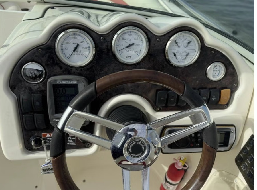 foto: 7 Hurricane 27 Sun Deck