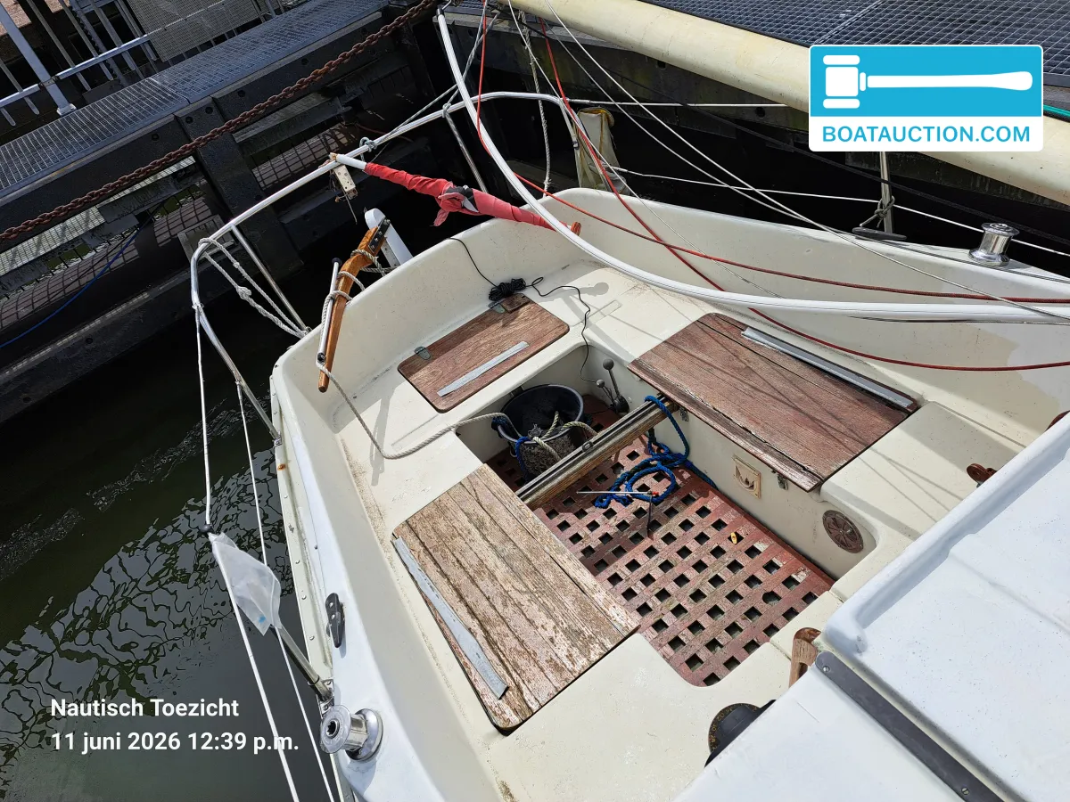 foto: 4 Kajuitzeilboot 820