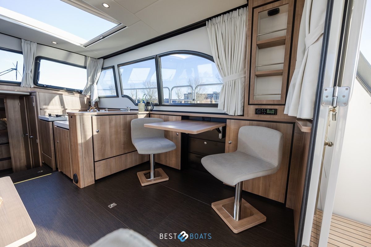 foto: 6 Linssen 40SL Sedan