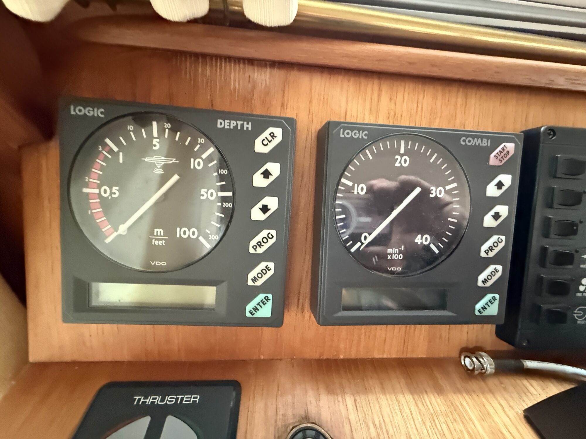 foto: 6 Barkas Barkas 8.30 OK