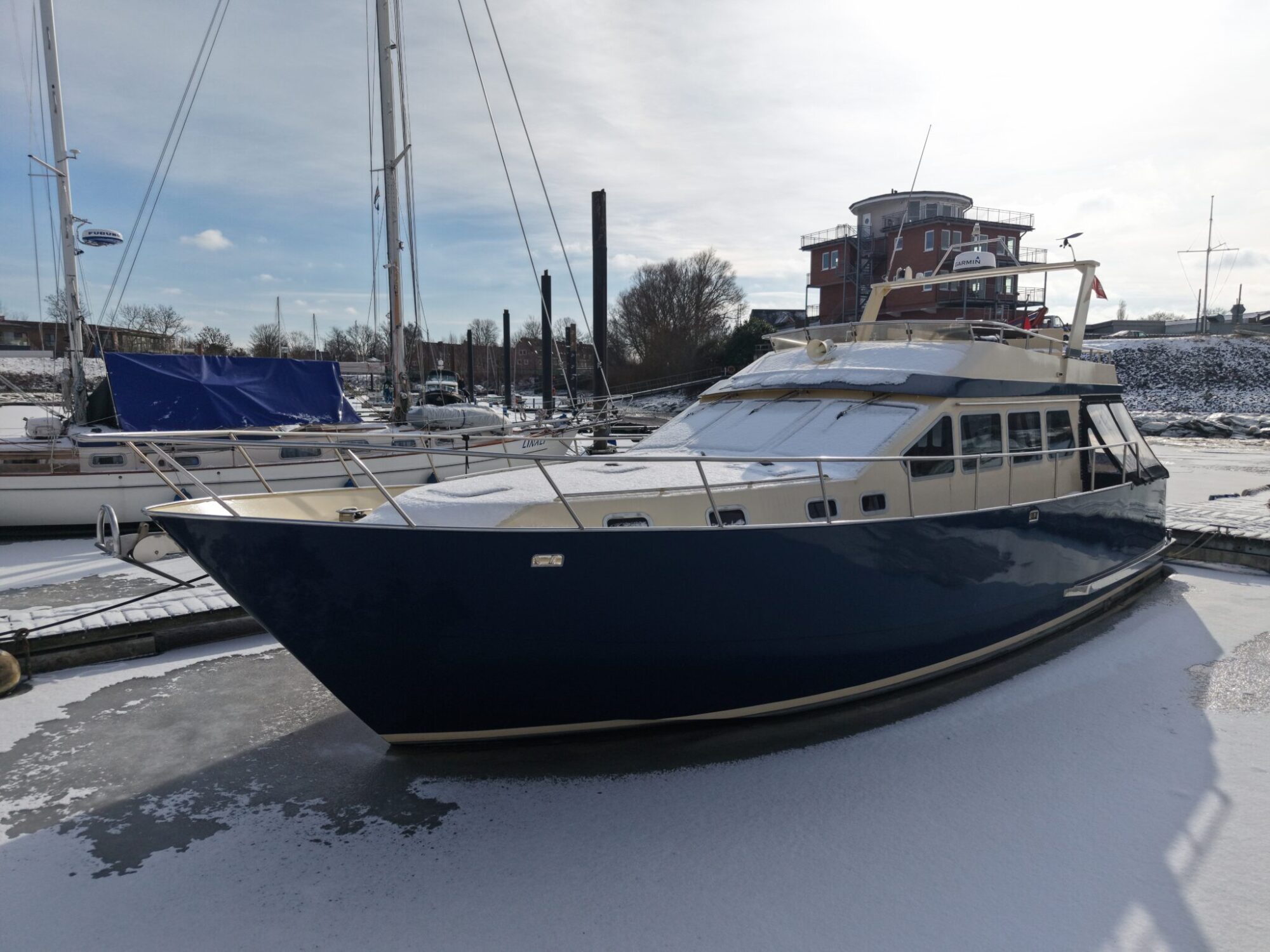 foto: 6 Bruce Roberts Bruce Roberts Euro 12.00 Flybridge