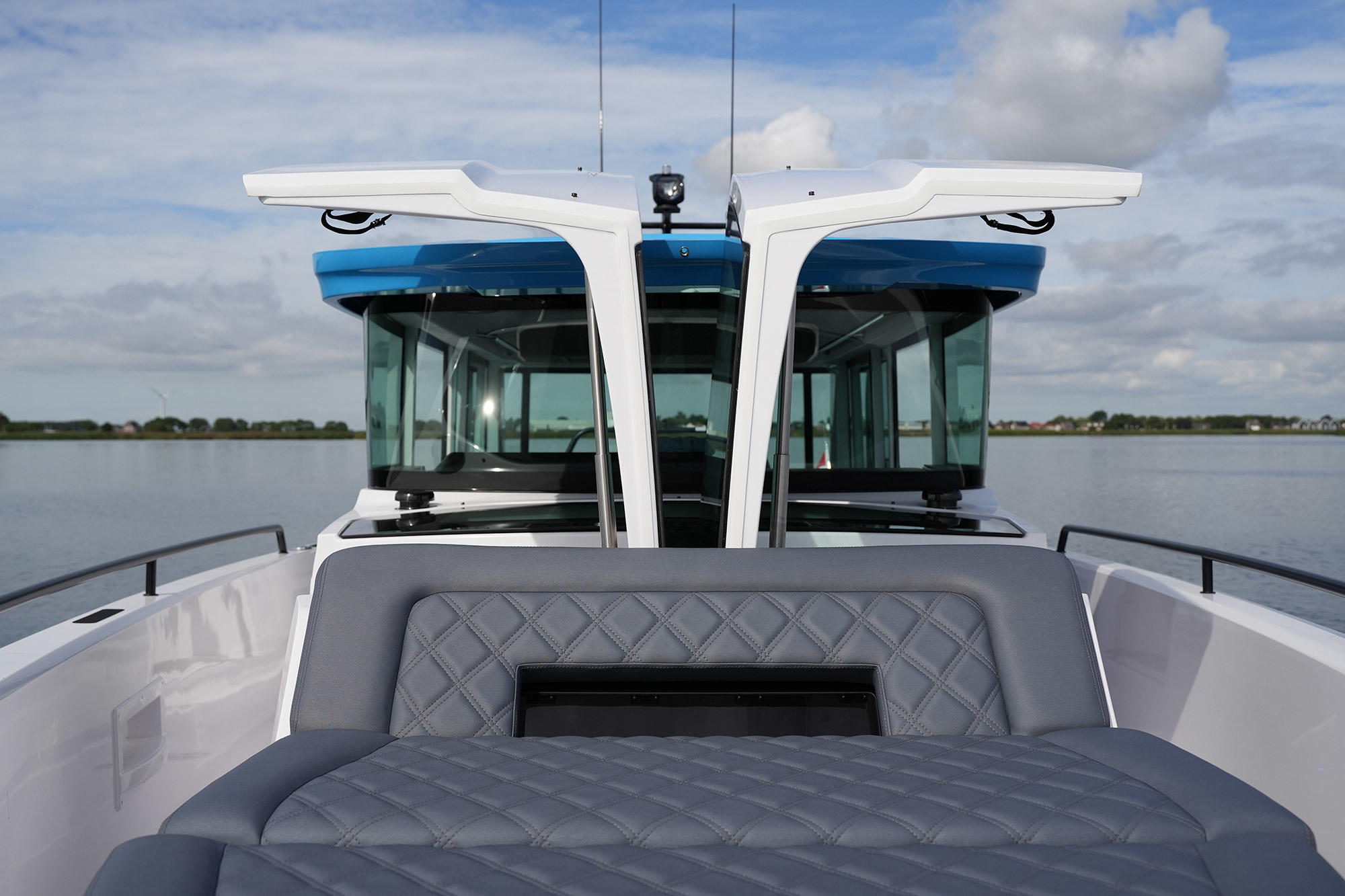 foto: 7 Axopar 37 XC Cross Cabin