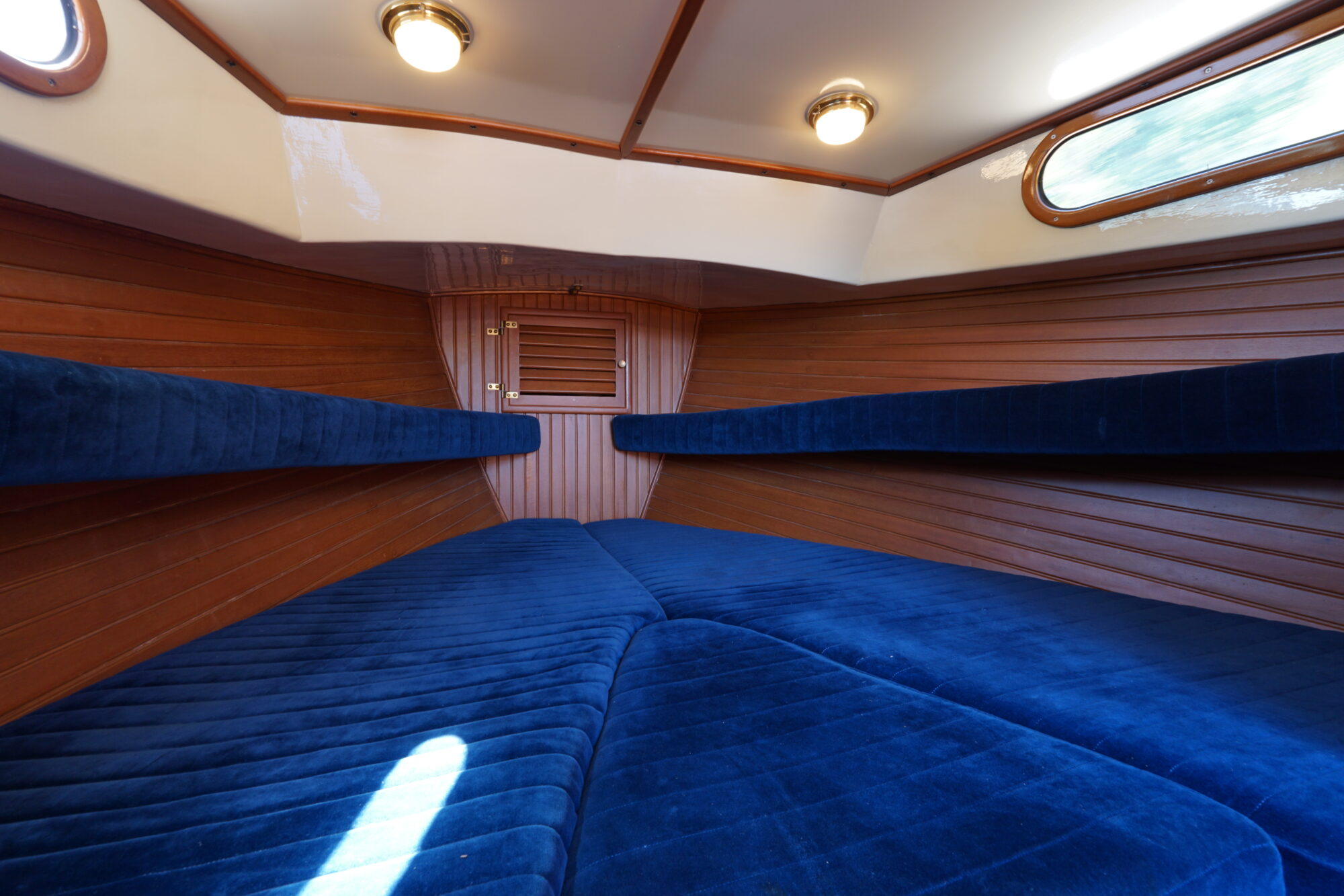 foto: 8 Antaris Antaris Windscheer 9.60 OK