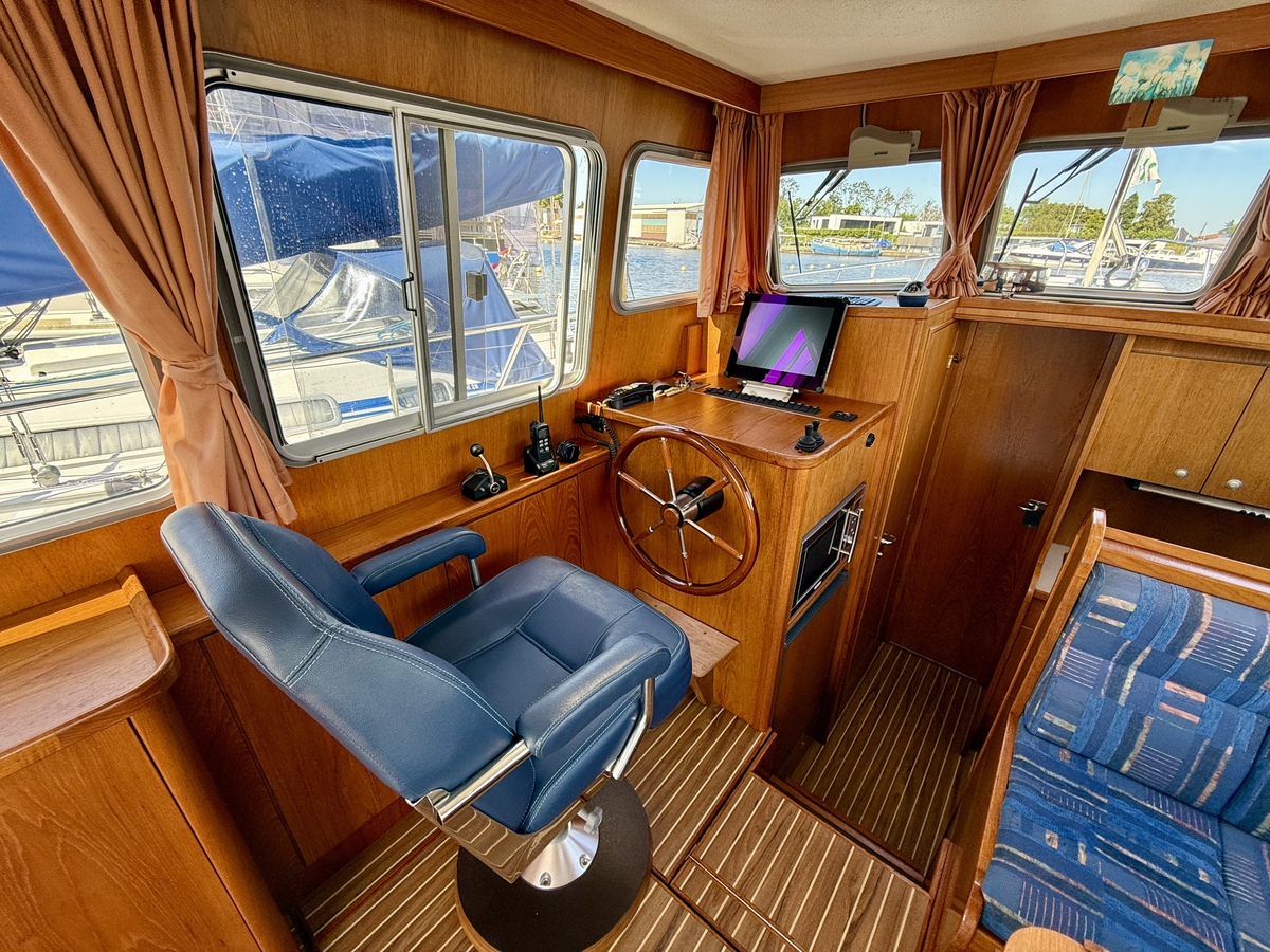 foto: 6 Exellent 1000 Hybride Patrol