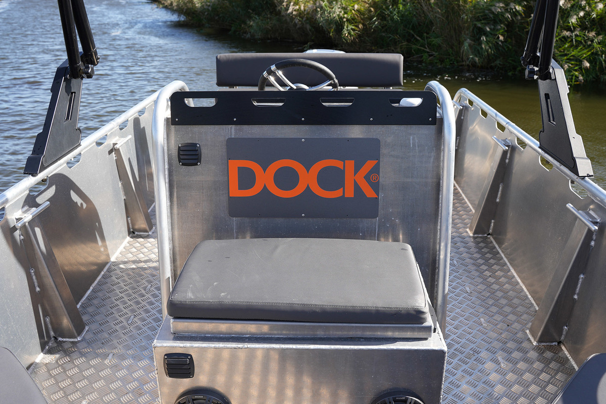 foto: 6 Dock Steel 650