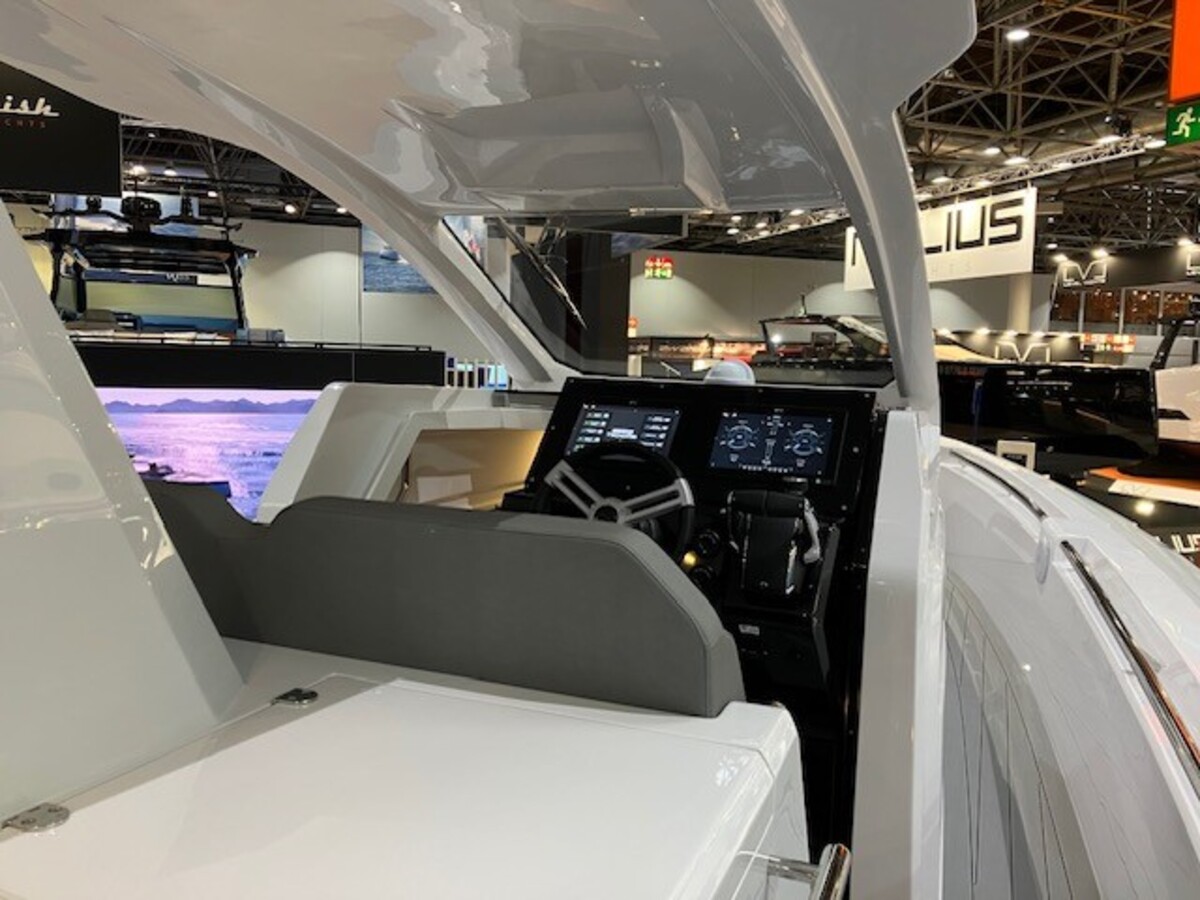 foto: 43 PIRELLI 35 DEMO 2025 - BRAND NEW - SPECIAL OFFER! 