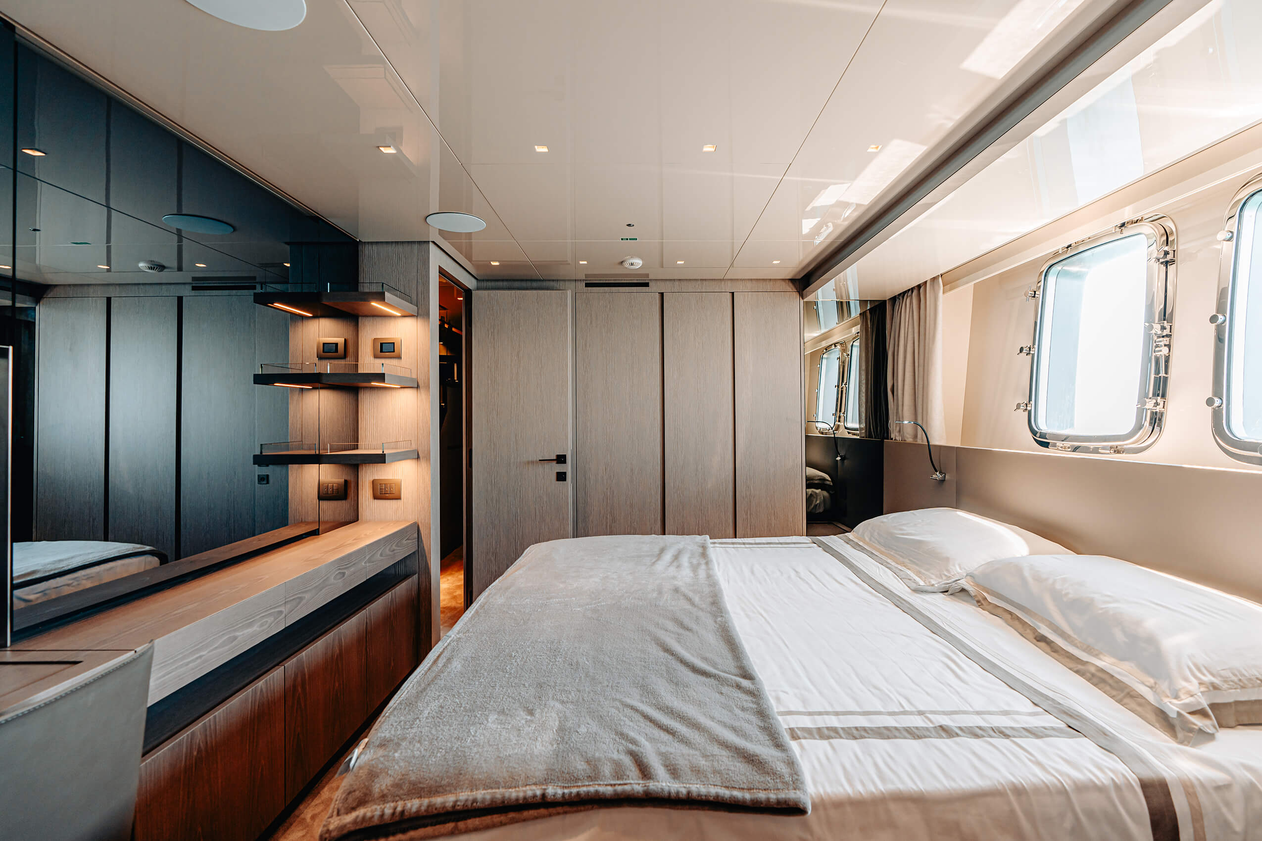 foto: 7 Sanlorenzo SL106A