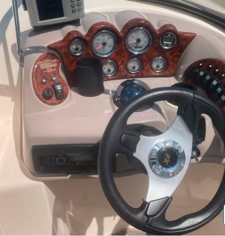 foto: 8  Rinker Captiva 232  Captiva 232