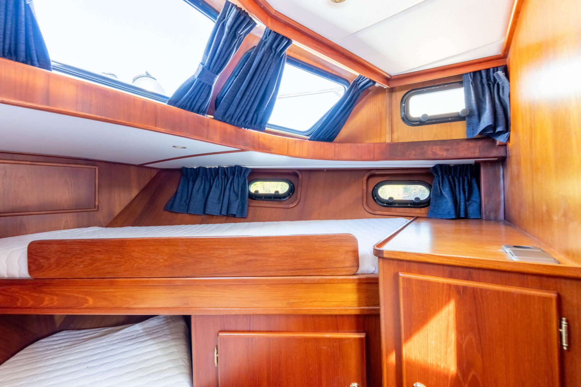 foto: 10 Explorer Explorer Classic 14.00 AK Cabrio