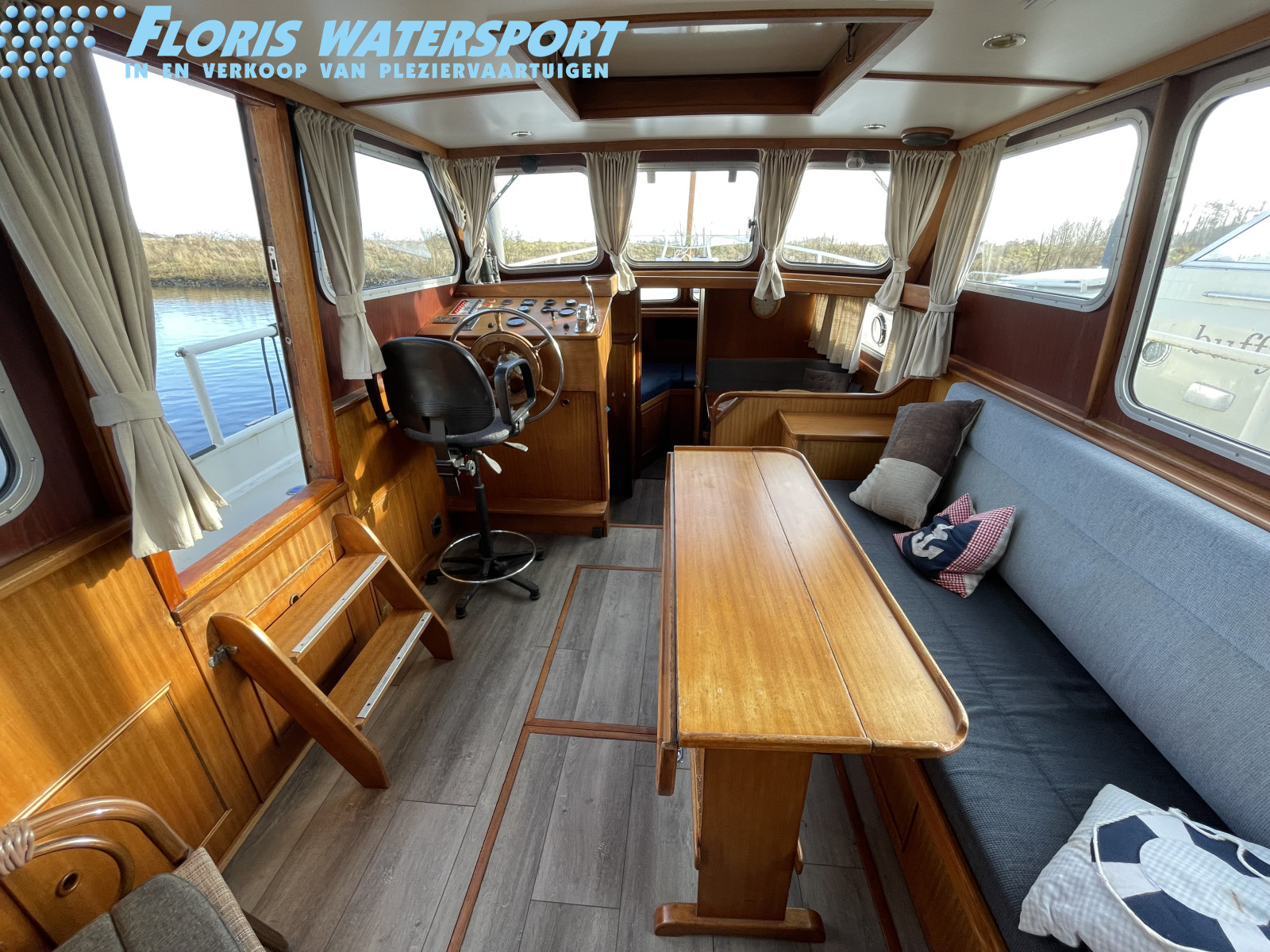 foto: 4 Blauwe Hand kruiser 1140 GSAK