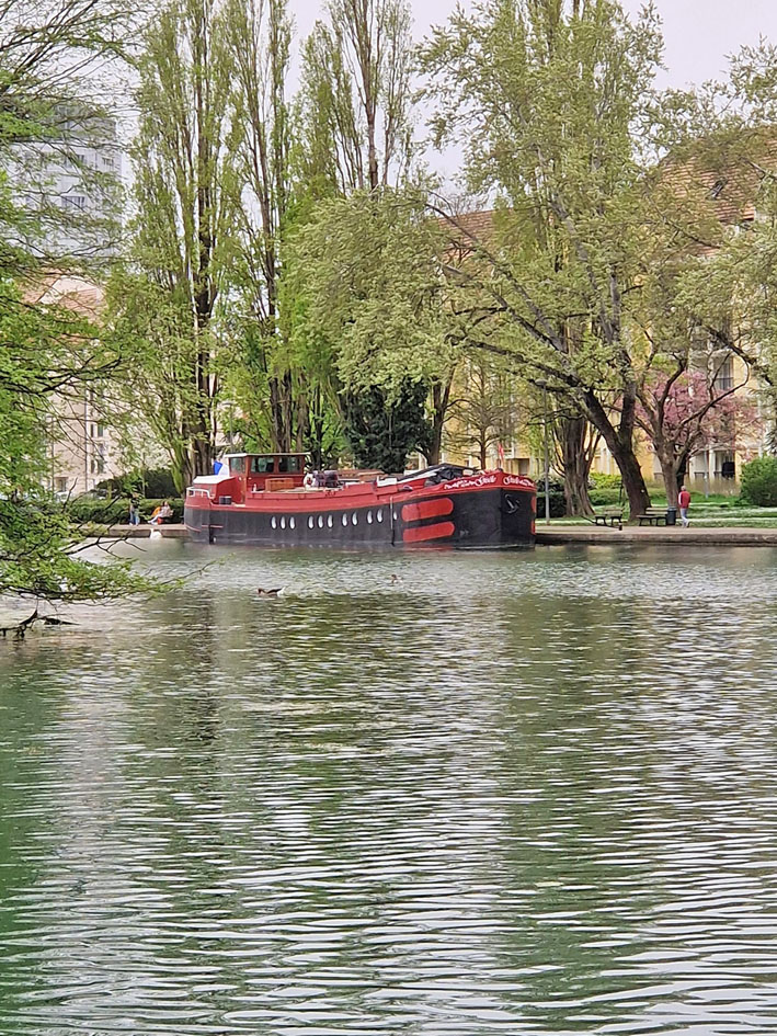 foto: 6 Spits Varend Woonschip 30.53 met UBC