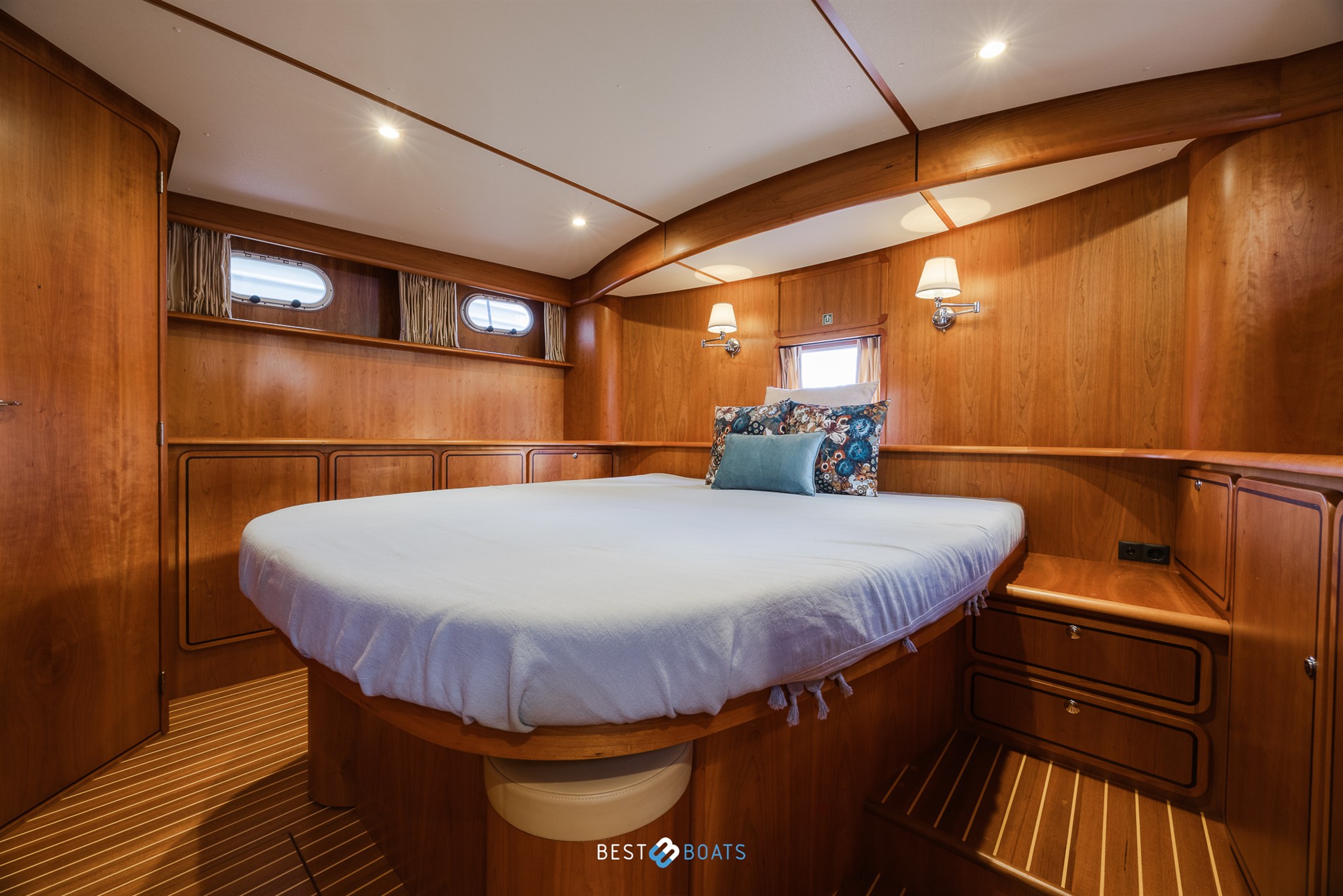 foto: 6 Linssen Grand Sturdy 470 AC Mark II